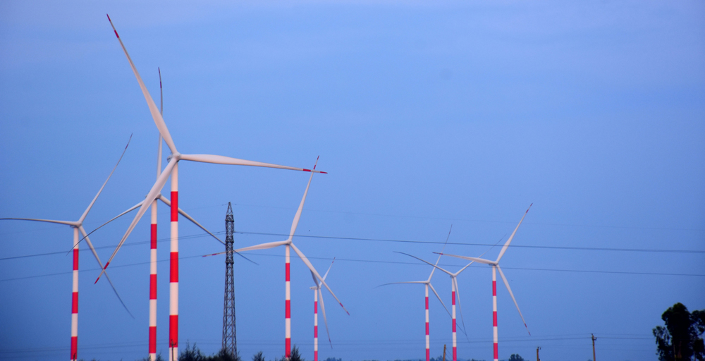 SMART_FACTORY_M's tweet image. ¿La #digitalización contribuye a conseguir la #transición energética? Un estudio de la Universitat Oberta de Catalunya alerta de las dificultades para #implementar la transición #energética y #digital lanzada por la UE. 
👁️🗨️  MÁS EN smartfactorymagazine.es/es/noticia/la-…
