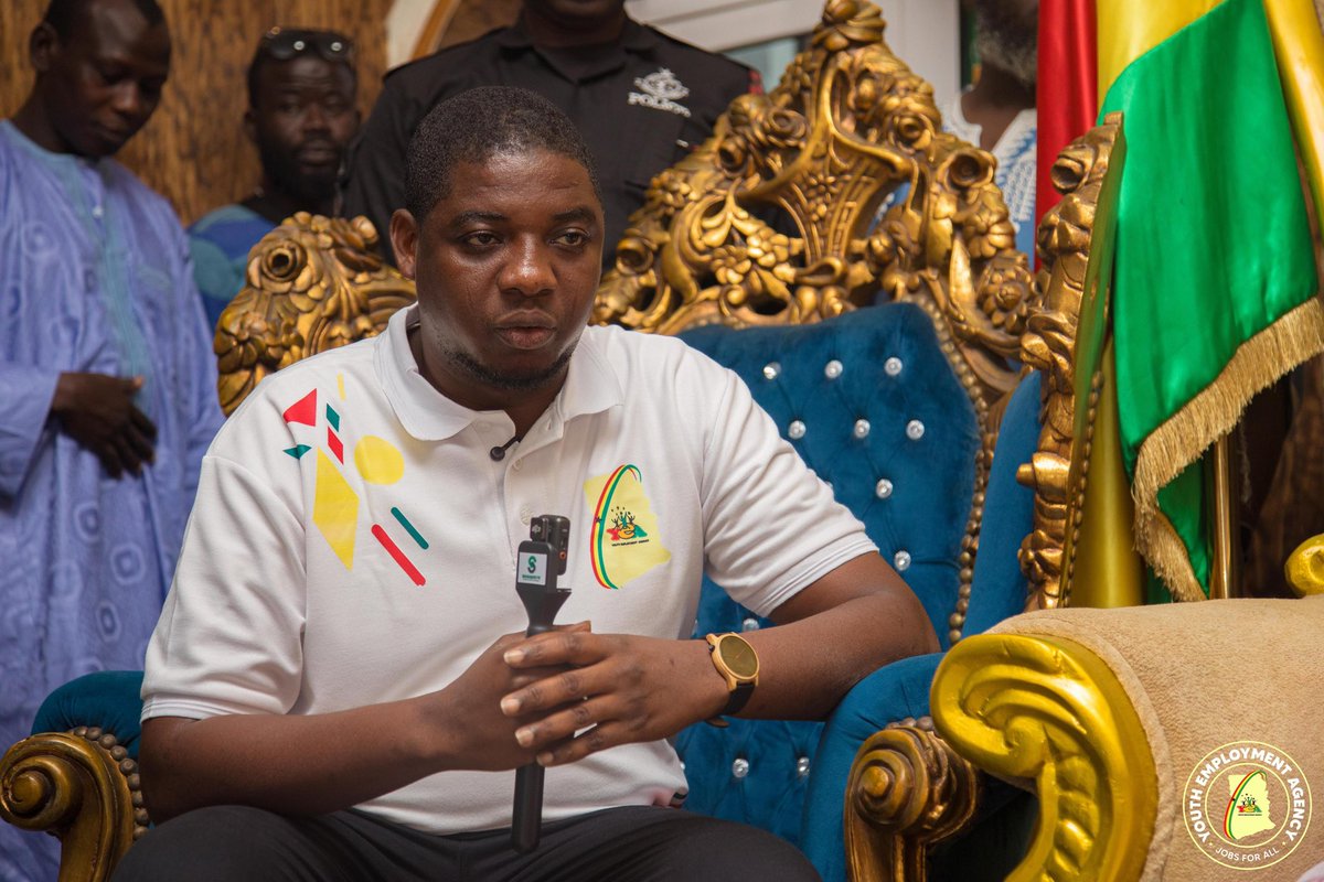 yeaghana's tweet photo. Deputy CEO, Mr. Abubakari Kudus, over the weekend led a YEA delegation to the residence of the National Chief Imam, His Eminence Sheikh Dr. Osmanu Nuhu Sharubutu to introduce to him our upcoming โArabic Teaching Model.โ
#YEAGhana #ArabicModel #JobsForAll #YouthEmpowerment https://t.co/FnmCuY6afx