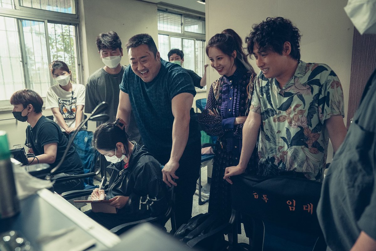 📰 | 'Holy Night: Demon Hunters' surpassed 300K viewers in Vietnam on its seventh day after release, becoming the second highest Korean film at Vietnam's box office this year.

#HolyNightDemonHunters