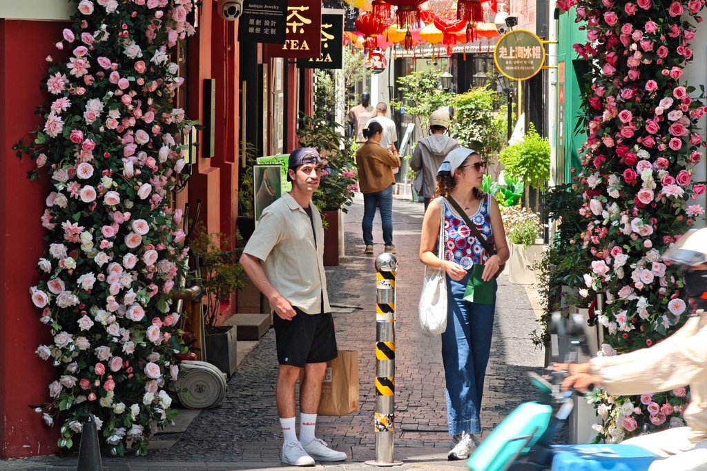 IntlServicesSH's tweet image. 📢China will grant #visa-free entry to 5⃣ Latin American countries — #Brazil, #Argentina, #Chile, #Peru and #Uruguay, from June 1, 2025, to May 31, 2026.
Now is your chance to explore China like never before! @FerLUGRIS @BrasilXangai @ARGinCHINA @embchileenchina @ChinaEmbPeru…