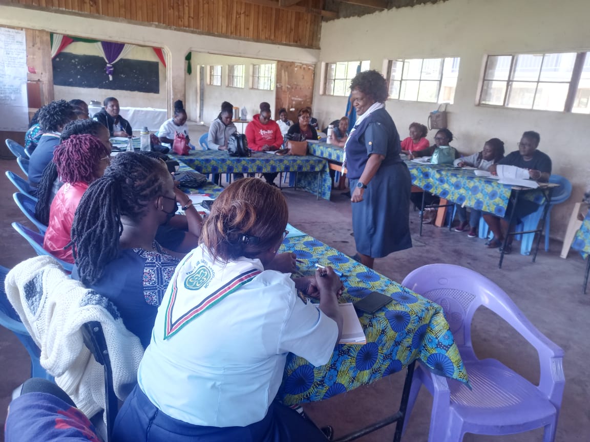 KenyaGirlGuides's tweet image. On 17th May 2025, newly appointed Guide Leaders from Nakuru County participated in an Introductory Training on Guiding. Upon completion, they are now equipped to establish new Girl Guide units within their respective schools.

#KGGA #GirlsCreatingaBetterWorld #HerTheFutureLeader