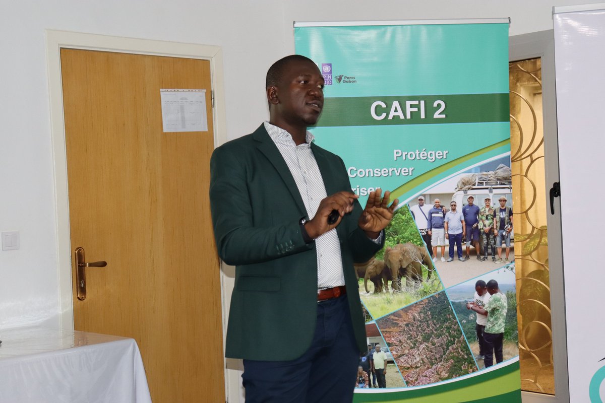 Le PNUD, <a href="/ParcsGabon/">Parcs Gabon</a>, <a href="/GabonClimat/">ConseilClimatGabon</a> et de nombreux partenaires lors de l’atelier de restitution des études scientifiques et socio-économiques sur les Plateaux Batékés.
Un processus fondé sur la science et à l’écoute des c. locales, pour un Gabon engagé dans l’initiative 30x30x30.