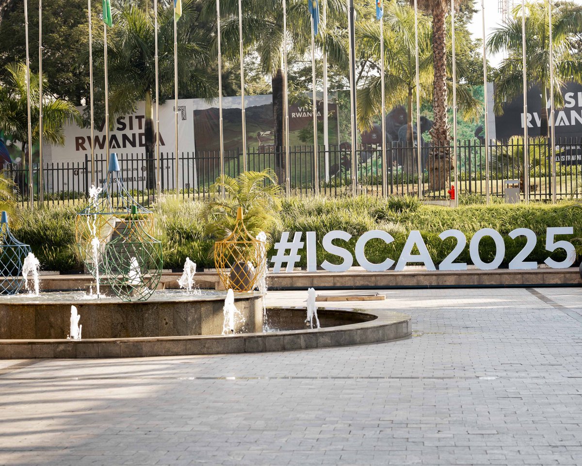 Imvaho_Nshya's tweet image. Guhera kuri uyu wa Mbere tariki ya 19 Gicurasi, u #Rwanda rurakira ku nshuro ya mbere Inama Mpuzamahanga ku Mutekano muri Afurika (#ISCA) igamije guhindura isura y’Umugabane w’Afurika mu Isi yihuta mu rusobe rw’ibibazo.

Iyo nama y’Iminsi ibiri ibonwa nk’intangiriro y’urugendo