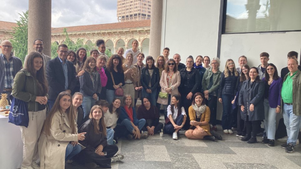 UDivulga's tweet photo. "Happy Power", un projecte europeu que parteix de la psicologia positiva per reforçar el benestar universitari
#ProjecteEuropeu #NitEuropea 

👉https://t.co/Ecv3lcEMy1 https://t.co/ooMsMJ3Afk