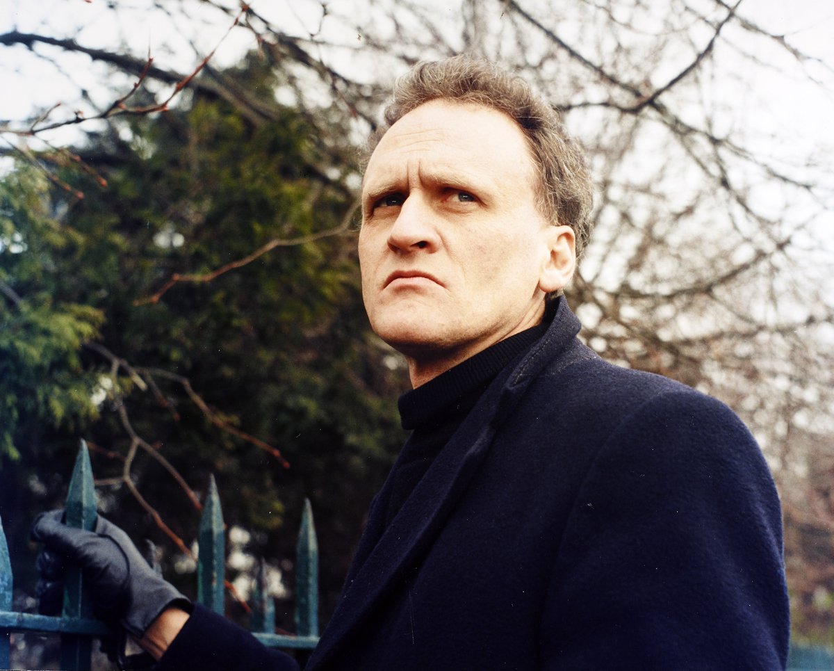 NLIreland's tweet photo. The @NLIreland is deeply saddened by the death of Paul Durcan, one of Ireland’s most distinctive poetic voices. 

Read more: https://t.co/oBdCGMiYPe

[IMAGE: Portrait of #PaulDurcan by Godfrey Graham, 1987; https://t.co/5aPDJfzr5T] https://t.co/33CHBtbJf7