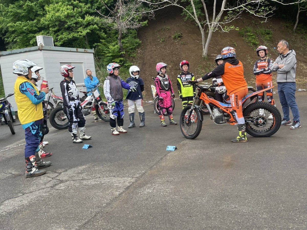 sherco_japan's tweet photo. ベルタ選手、マインダーのアルバを講師に迎え、MFJ主催によるレディーストライアル・ワークショップ(練習会兼スクール)が開催されました✨
皆さん、enjoyトライアルでした👍

#scorpa
#sherco_racing_factory
#モビリティリゾートもてぎ
#MFJ
#トライアル https://t.co/MVxDynd4YW