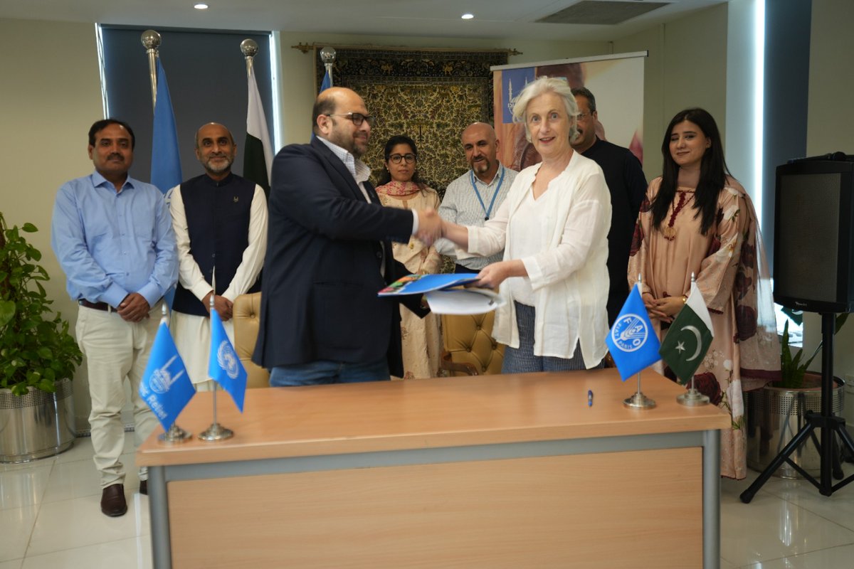 FAOPakistan (@faopakistan) on Twitter photo FAO Pakistan formalizes partnerships with Taraqee Foundation & Islamic Relief under the #EU funded RBWRP to boost community mobilization & sustainable water, agriculture & livestock management in Balochistan’s key river basins.
<a href="/EUPakistan/">EUPakistan</a>
#SustainableDevelopment #Balochistan FAO Pakistan formalizes partnerships with Taraqee Foundation & Islamic Relief under the #EU funded RBWRP to boost community mobilization & sustainable water, agriculture & livestock management in Balochistan’s key river basins.
<a href="/EUPakistan/">EUPakistan</a>
#SustainableDevelopment #Balochistan