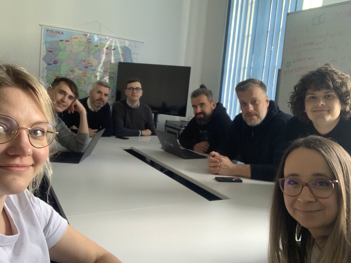 owca_aleksandra's tweet photo. Nie wsiadamy do śpiulkolotu❗️🇵🇱💜 https://t.co/yLyO3MHU1L