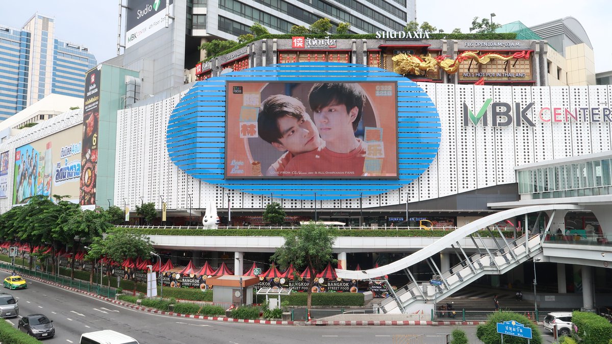 【こび】OhmNanon OhmNanon] NANON KISSED OHM During SLRGalaPremiere - YouTube