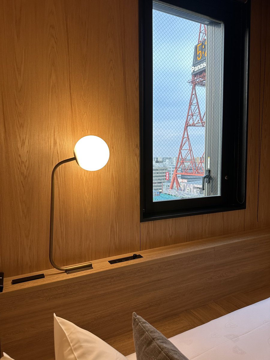 Kumatora4's tweet photo. 札幌出張、テレビ塔近くの良ホテルで最高 https://t.co/mQivhTYFeV