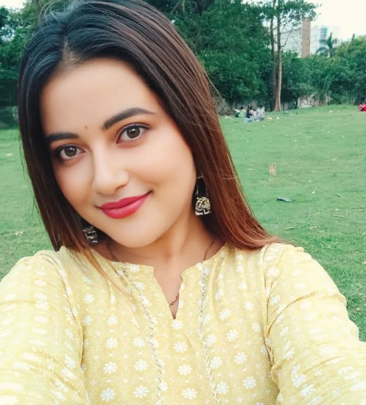 #चल #चले उस #जगह 
             #जहां ना #कोई तेरा, #ना #मेरा हो
#इश्क की #रात हो
                  #और #मोहब्बत का #सवेरा हो 
                       ❤️राधे राधे ❤️
                  ❤️💛💙🧡💜🖤