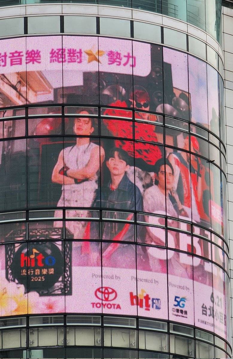 SB19 be like: kahit nasaan ka, susundan ka namin. 🥹🥹

nasa LED sila sa ximending!!!