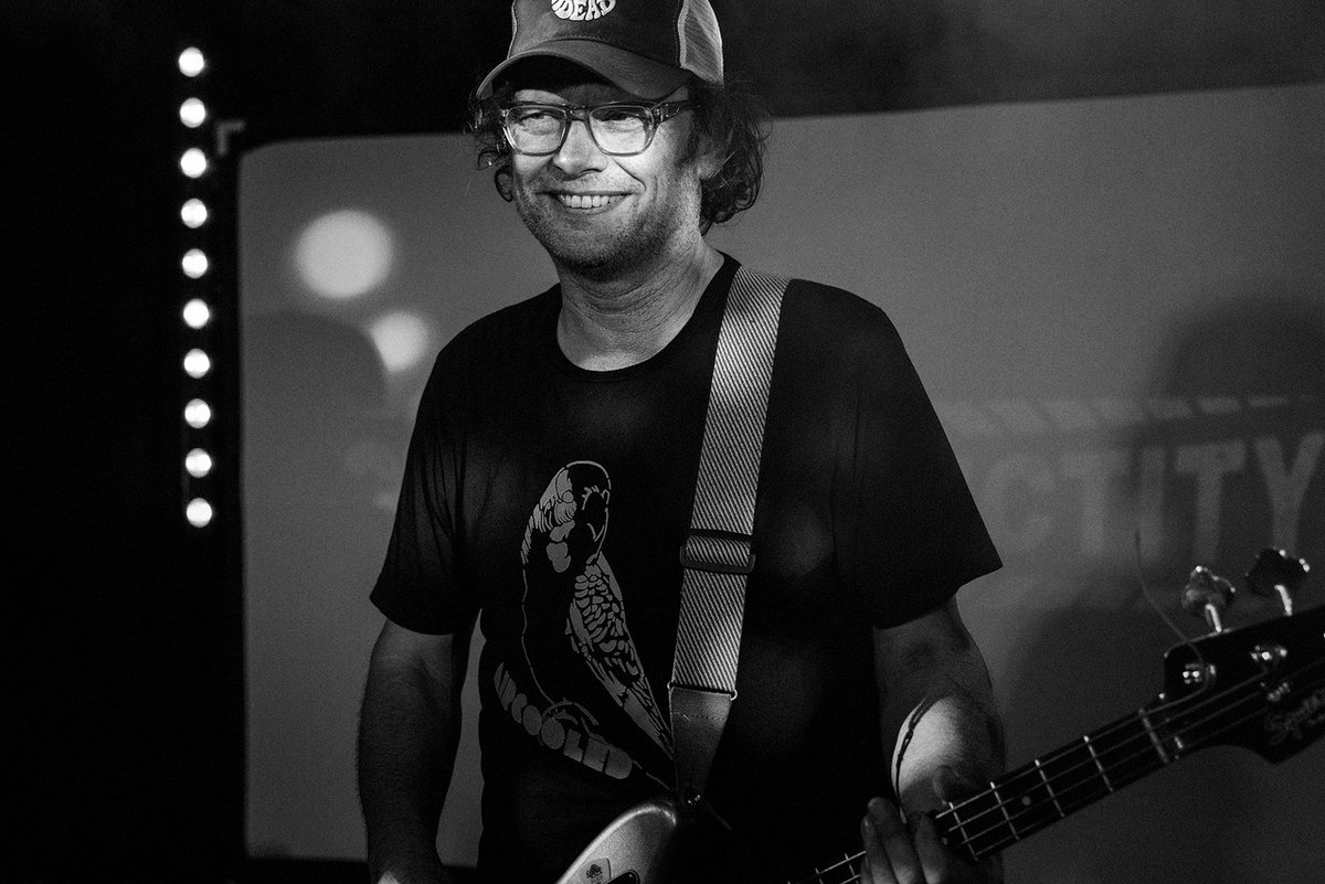 Miki Berenyi tweet media