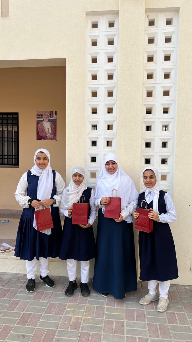مدرسة الإتقان للتعليم الأساسي 1-8 (@itqanmoe2018) on Twitter photo كرمت أ.رهام الشكيلية معلمة رياضة مدرسية فريق سفراء الرياضة من الصف السابع الأساسي وذلك لجهودهن المبذولة خلال الفصل الدراسي الثاني في تفعيل أنشطة الفريق
#فعاليات_تعليمية_جنوب_الباطنة
<a href="/OmanSSA/">الاتحاد العُماني للرياضة المدرسية</a>
<a href="/schools99/">تغريدات مدرسية 🇴🇲</a>
<a href="/Schoolsport81/">وحدة الرياضة المدرسية - جنوب الباطنة</a>
<a href="/SBatinahSSA/">لجنة الرياضة المدرسية بجنوب الباطنة</a>
<a href="/SportSchoolOma1/">الرياضة المدرسية العمانية</a> كرمت أ.رهام الشكيلية معلمة رياضة مدرسية فريق سفراء الرياضة من الصف السابع الأساسي وذلك لجهودهن المبذولة خلال الفصل الدراسي الثاني في تفعيل أنشطة الفريق
#فعاليات_تعليمية_جنوب_الباطنة
<a href="/OmanSSA/">الاتحاد العُماني للرياضة المدرسية</a>
<a href="/schools99/">تغريدات مدرسية 🇴🇲</a>
<a href="/Schoolsport81/">وحدة الرياضة المدرسية - جنوب الباطنة</a>
<a href="/SBatinahSSA/">لجنة الرياضة المدرسية بجنوب الباطنة</a>
<a href="/SportSchoolOma1/">الرياضة المدرسية العمانية</a>