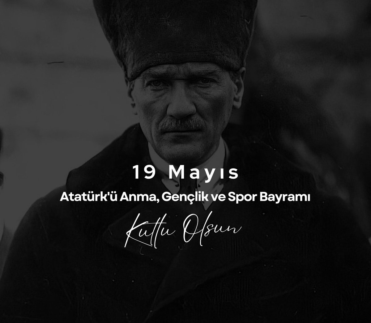 Çırpınan Karadeniz’in hırçın sularından, Türk Milletinin geleceğine vurulmak istenen prangaları kırarak tarihi yeniden yazdığı destansı bir serüvenin başlangıcı ve her türlü övgüye layık gıpta edilecek bir duruşun adıdır #19Mayıs. 

#19Mayıs kutlu olsun 🇹🇷