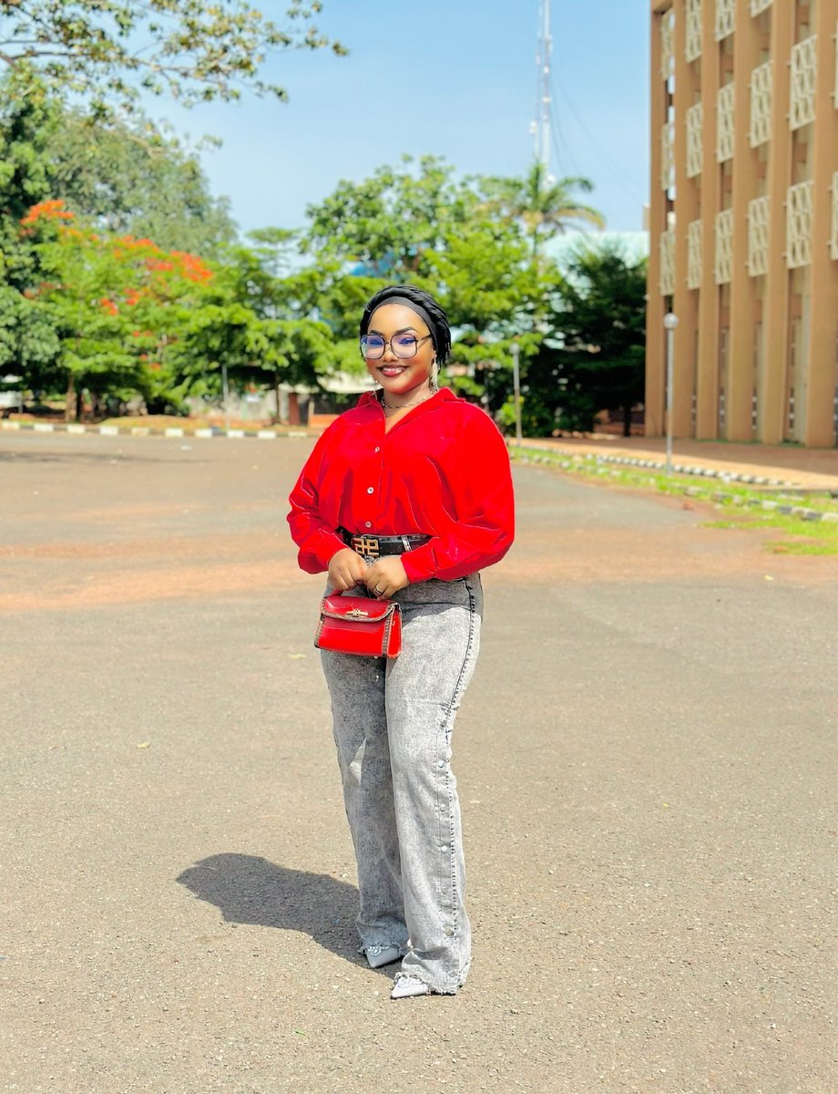 CoachFavour1's tweet image. Another week, another payment, another 6 figures 😌😌😌😌

317,000 naira in the bag

Let’s do more this new week @CCSPROMAX