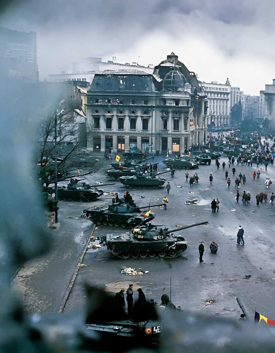 brave_romania's tweet photo. ❝Finally, the night of the victory of the 1989 revolution.❞

— 🇷🇴 journalist Cristian Tudor Popescu https://t.co/bWUVlIrmJD