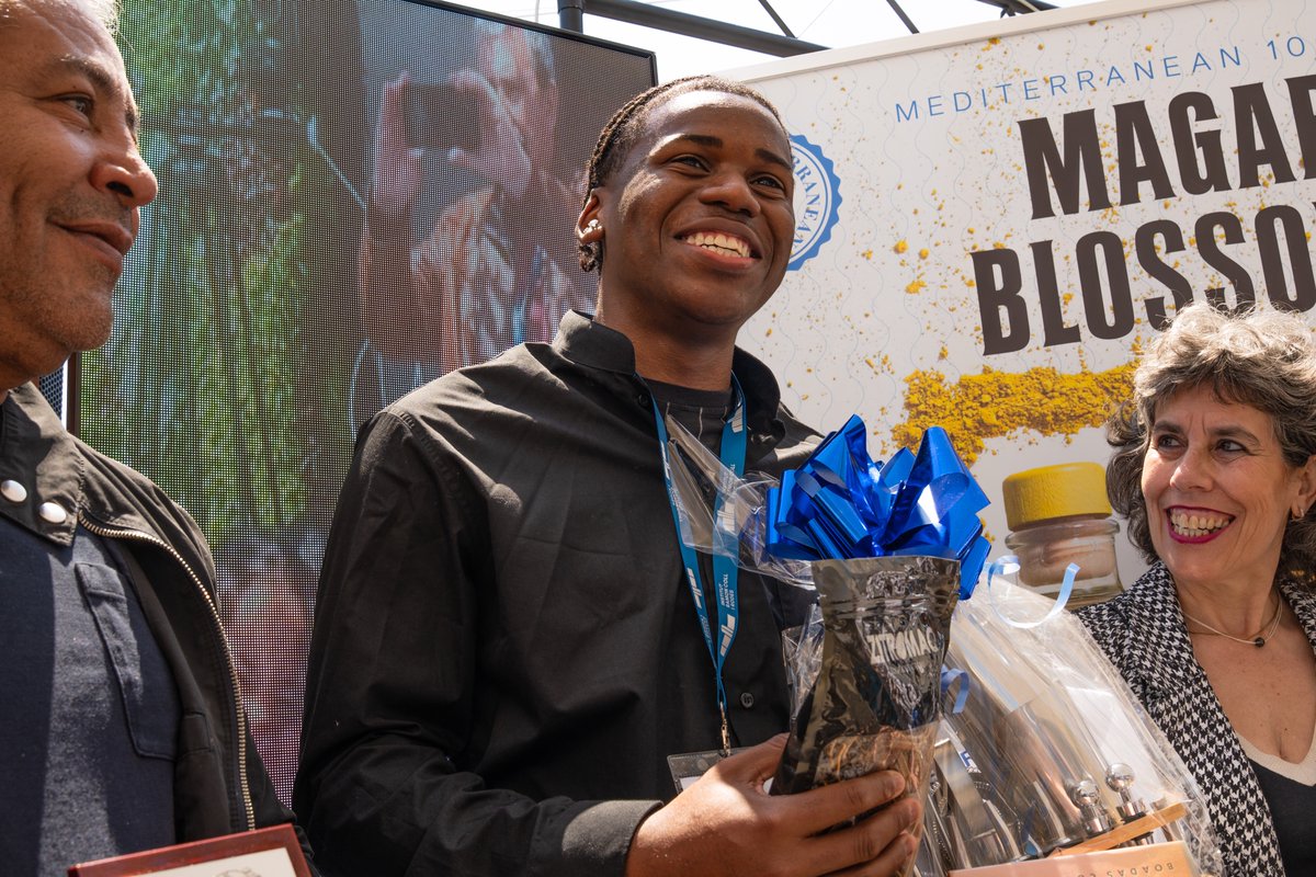 El III Concurs Daiquiri <a href="/miquelboadas/">Miguel Boadas Parera</a> del <a href="/ColliRodes/">Coll i Rodés</a> i <a href="/amarguracultura/">Amargura Cultura</a> -Premi <a href="/FitelNetwork/">Fitel Network SL</a> -  ja té guanyador: Frank Kenner Núñez (INS Olivar Gran de Figueres)🏆 Joves talents, flair, creativitat i molt esperit mediterrani! +info📷agora.xtec.cat/iesr…  
📷 @artigasvisuals