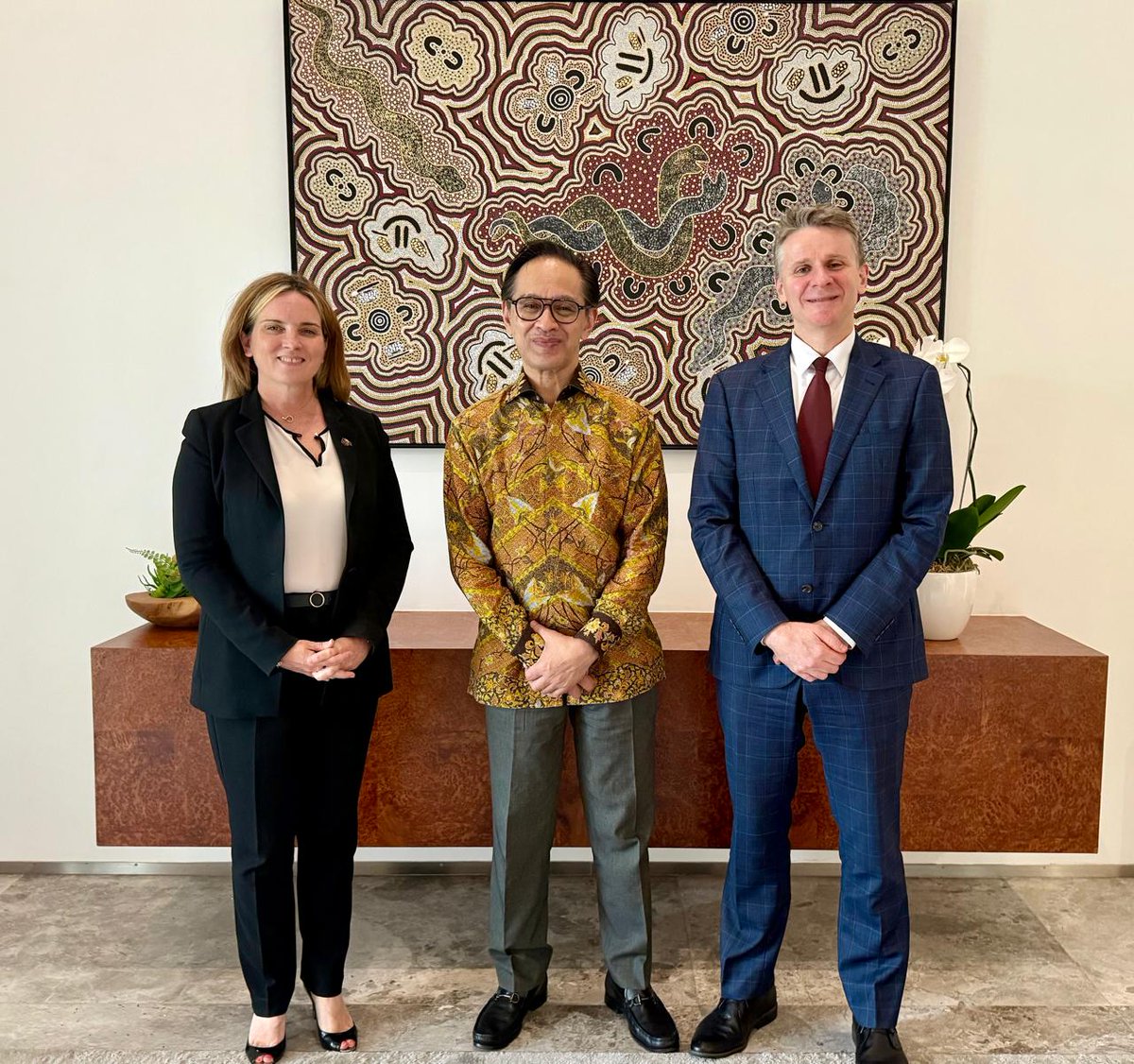 Tiffany McDonald (@ausambasean) on Twitter photo #ASEAN-🇦🇺 cooperation is fundamental to advancing regional opportunities & addressing shared challenges for a peaceful, prosperous and stable region.
Thanks to former 🇮🇩FM Dr Marty Natalegawa for sharing your reflections & work through the <a href="/amity_circle/">Amity Circle</a> with <a href="/DubesAustralia/">Rod Brazier</a> & I. #ASEAN-🇦🇺 cooperation is fundamental to advancing regional opportunities & addressing shared challenges for a peaceful, prosperous and stable region.
Thanks to former 🇮🇩FM Dr Marty Natalegawa for sharing your reflections & work through the <a href="/amity_circle/">Amity Circle</a> with <a href="/DubesAustralia/">Rod Brazier</a> & I.