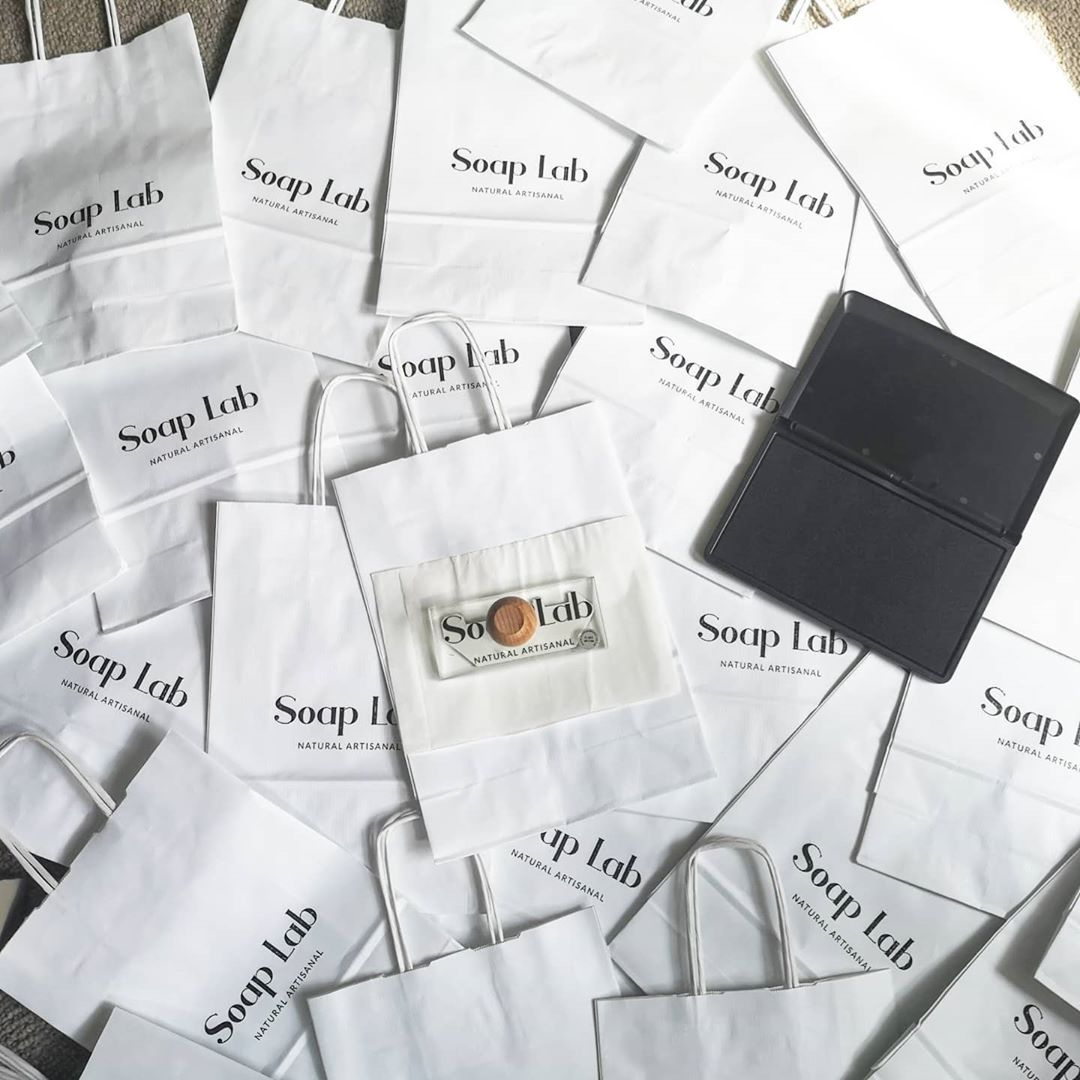 Make your branding stand out with our paper bag stamp kits 🛍️

Easily add your own logo onto your takeaway bags, available in multiple sizes! ✨

Make your packaging really pop! Shop the range today > stampsdirect.co.uk/stamps-by-surf… 

#PaperBagStamp #RubberStamps #Branding