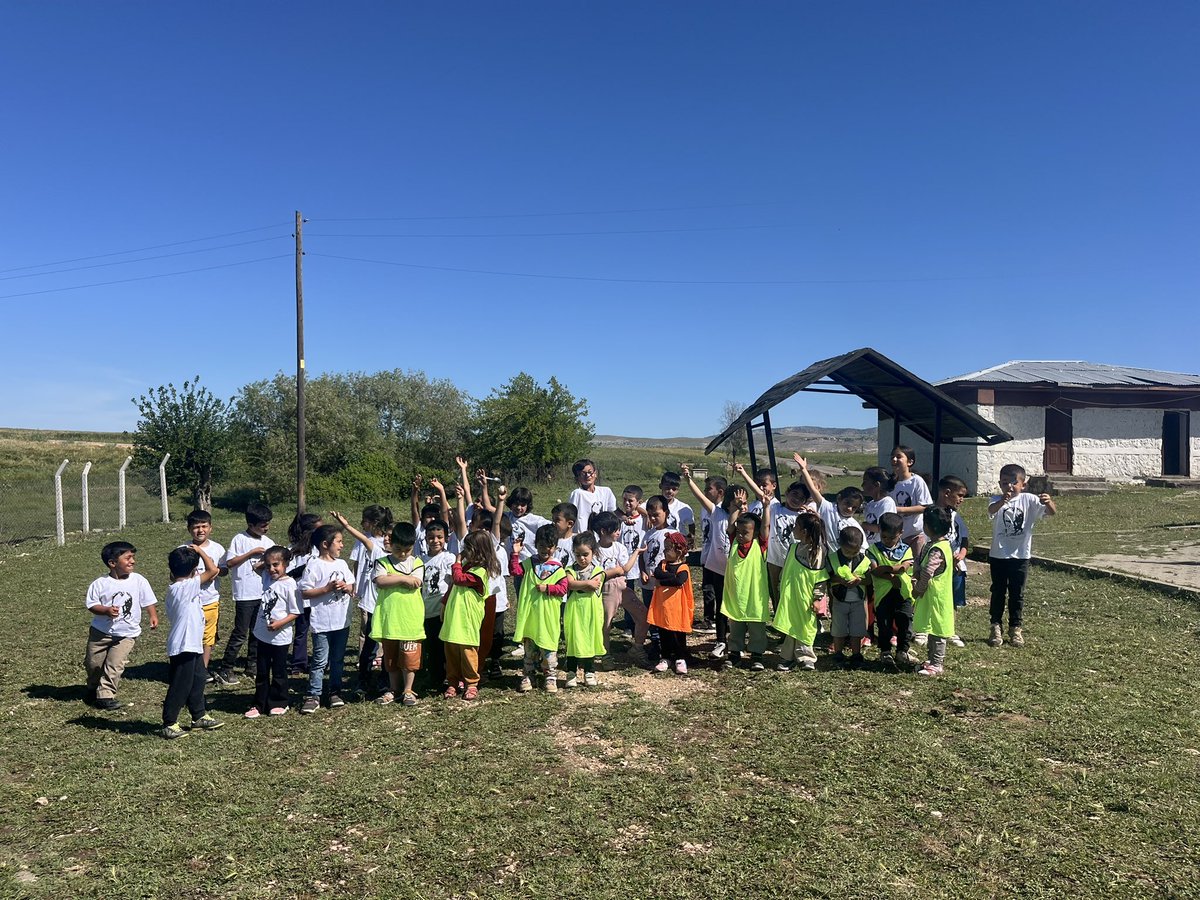 19 Mayıs Atatürk’ü Anma, Gençlik ve Spor Bayramımız kutlu olsun 🇹🇷♥️✨ 
<a href="/Yusuf__Tekin/">Yusuf Tekin</a> 
<a href="/vali_zorluoglu/">Murat Zorluoğlu</a> 
<a href="/Murat4Kucukali/">Murat Küçükali</a> 
<a href="/DogukanKoyuncu_/">Doğukan Koyuncu</a> 
<a href="/tchazro/">T.C. Hazro Kaymakamlığı</a> 
<a href="/HazroMem/">Hazro İlçe Milli Eğitim Müdürlüğü</a> 
<a href="/ugurdoganer01/">Uğur DOĞANER</a> 
<a href="/Diyarbakirmem/">Diyarbakır İl Millî Eğitim Müdürlüğü</a>