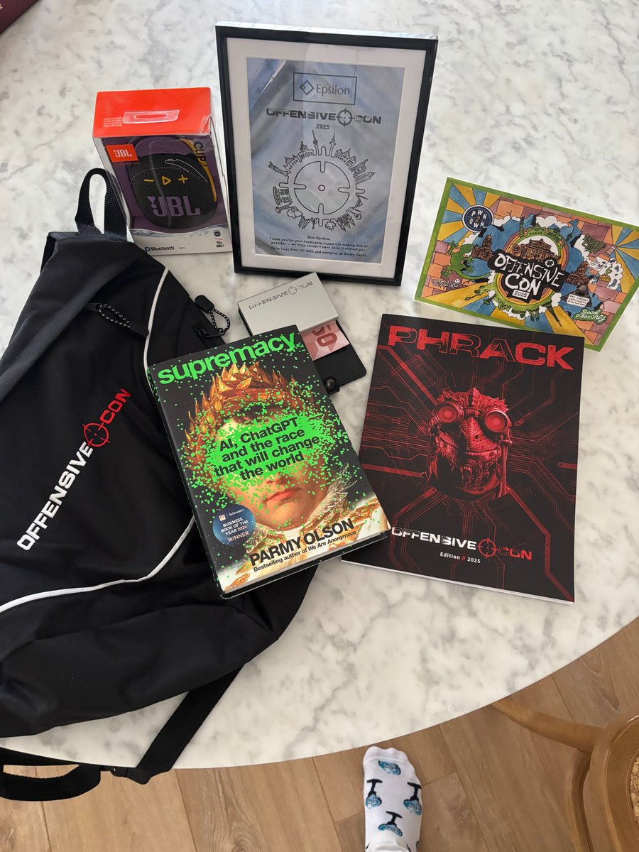 epsilon_sec's tweet image. Back from @offensive_con ! It was a blast, shout-out to @Binary_Gecko for putting on a successful event! And thank you for all the lovely presents ☺️