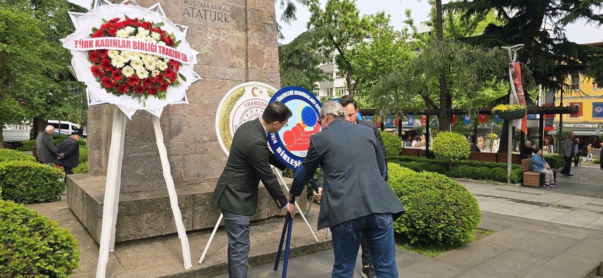 egitimistrabzon's tweet photo. "Ey Türk istikbalinin evladı! İşte, bu ahval ve şerait içinde dahi vazifen, Türk istiklal ve cumhuriyetini kurtarmaktır.Muhtaç olduğun kudret, damarlarındaki asil kanda mevcuttur."
19 Mayıs Atatürk'ü Anma, Gençlik ve Spor Bayramımız Kutlu Olsun!
#19mayıs1919
#egitimis https://t.co/67p6trp0Es