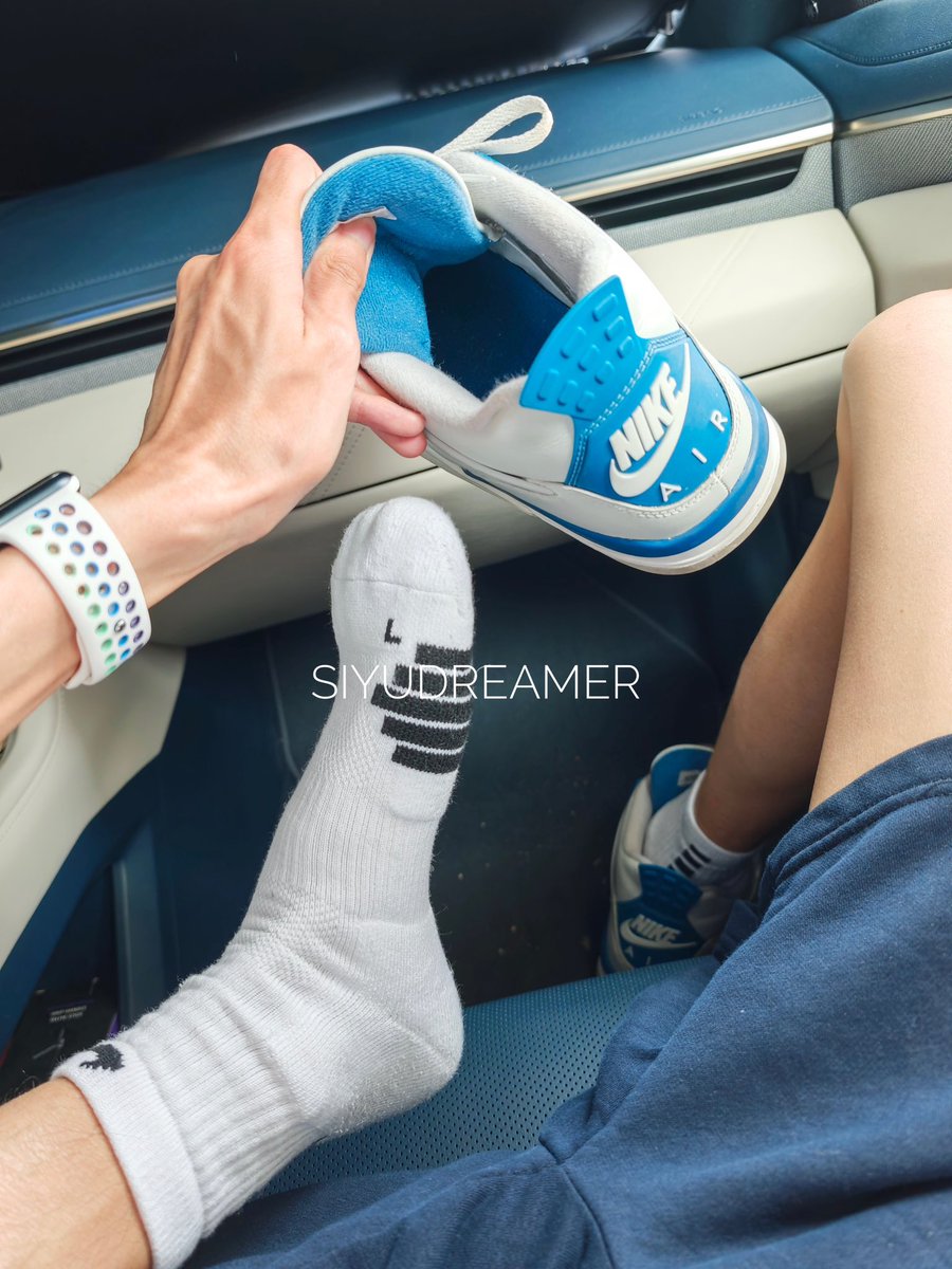 有只骚狗说这张把他看硬了😏