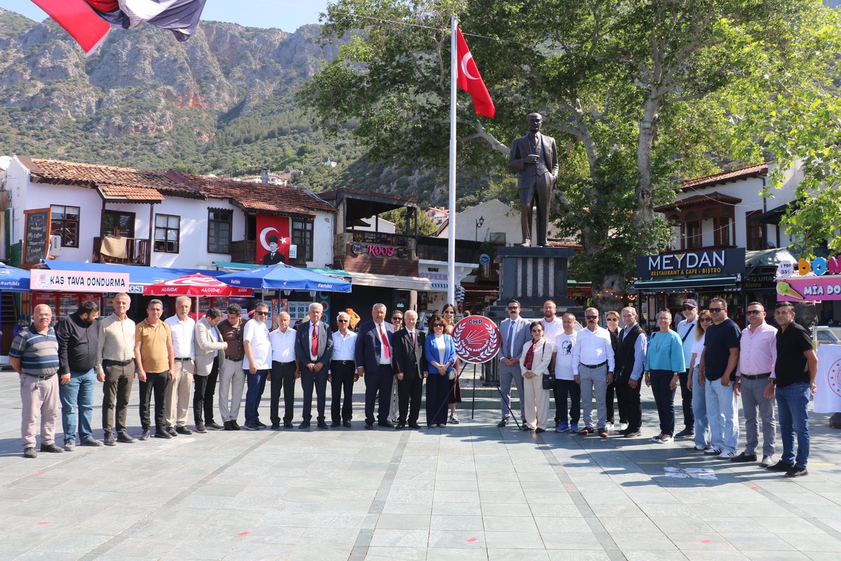 vural07arikan's tweet photo. Bir milletin umuda yürüdüğü gün..
19 Mayıs, bir doğuşun adıdır.
Yankılanan bir özgürlük çağrısıdır.
Diz çökmeyenlerin, yılmayanların günü,
Gazi Mustafa Kemal Atatürk’ü saygı, minnet ve özlemle anıyor;
19 Mayıs Atatürk’ü Anma, Gençlik ve Spor Bayramı’nı kutluyorum.🇹🇷
#19MAYIS https://t.co/SnUd9IrNkq