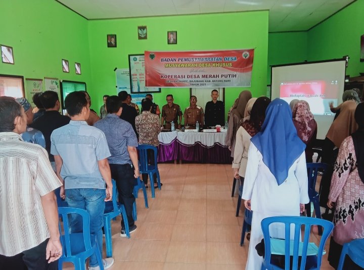 AkmalbinYS's tweet photo. Setelah Musyawarah Desa Khusus Pembentukan KDMP,  TPP mengawal proses mendapatkan badan Hukum
#TppKawalAkteKdmpdiNotaris
@prabowo
@YandriSusanto27
@ArizaPatria
@taufikmadjid71
@kemendespdt
@bpsdmkemendesa
@desapenusantara https://t.co/kK1OucoIVs