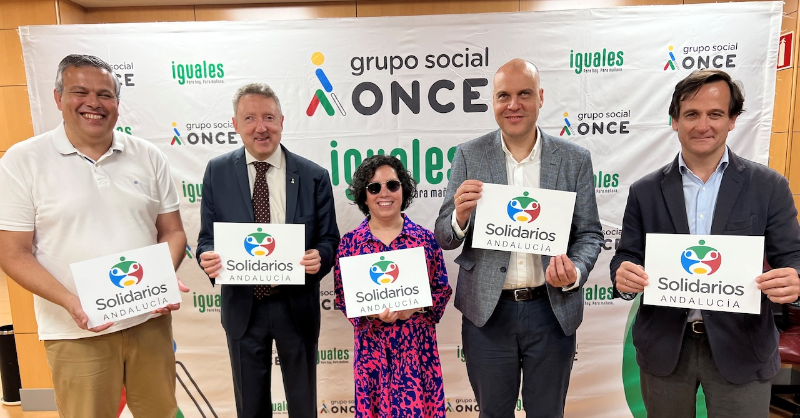 GrupoSocialONCE's tweet photo. ¡Fallados los Premios Solidarios @GrupoSocialONCE #Andalucía, enhorabuena!
👏Joaquín Fernández @ClinicasQvision
👏@LATARDE_RTVA, con Juan y Medio y @Evaruizcanalsur
👏Federación Andaluza de Asociaciones de Familias de Acogida y Colaboradoras
👏#Macrosad
👏Hospital de Valme