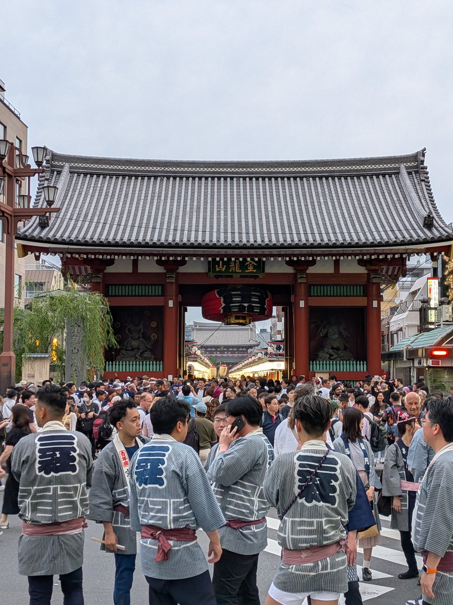 jenguel_'s tweet photo. Tokyo'daki en büyük etkinliklerden biri olan Sanja Matsuri'ye gittik! #18.05.2025 https://t.co/NblzELInE8