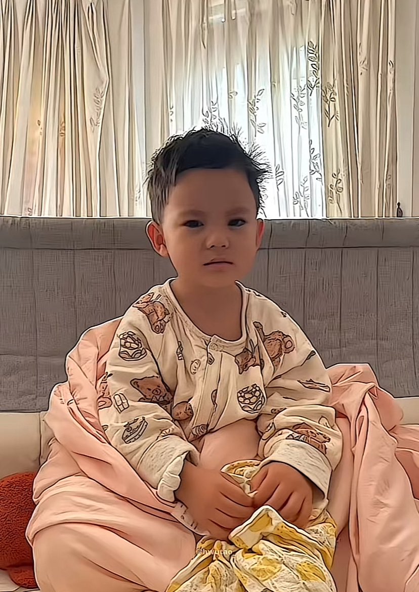 Omg ang cute😭😭😭