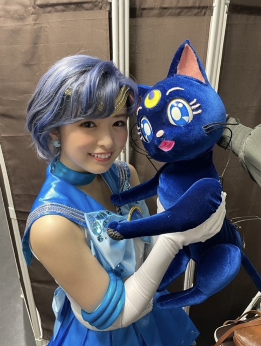 やんあす tweet media