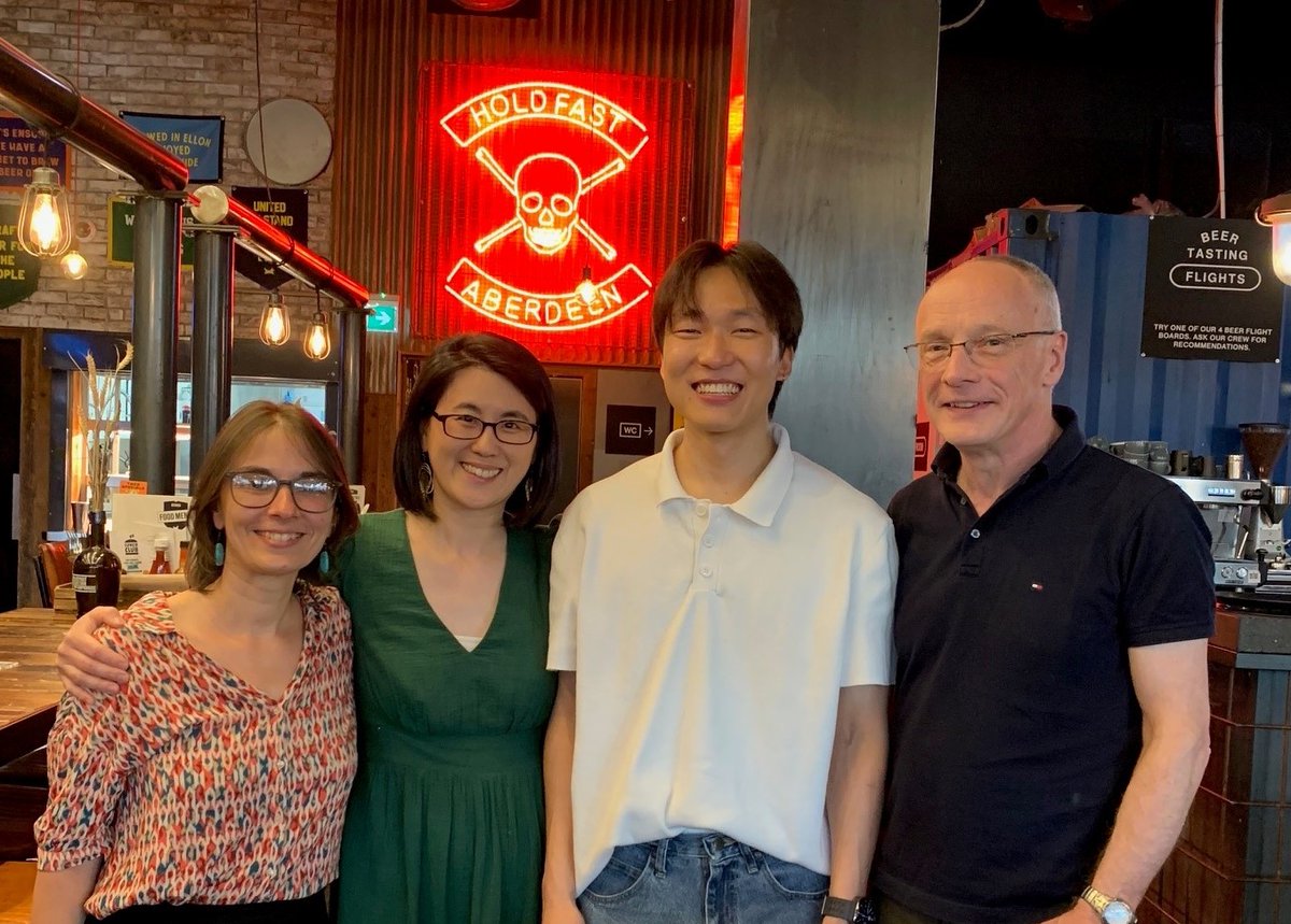 kangberglab's tweet image. 🎓 Congratulations to Dr Do Hyeon Gim on a brilliant PhD defense! His thesis uncovers cell-type and temporal-specific matrisome expression signatures in human cortical development and neurodevelopmental disorders. Read it here: doi.org/10.1101/2025.0…