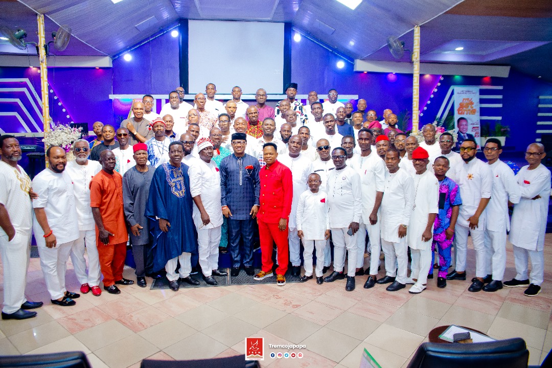 tremcojapapa's tweet image. Every Man? A Warriorrrr!!! You can see the roar and charge in these pixels, as we dwelled in the glory of #MySetTime! The 2025 Victorious Warriors' Summit was a reverberating expression of God's power made manifest for our shining. Our time has come! #TREM #TREMCOJAPAPA #VWS2025