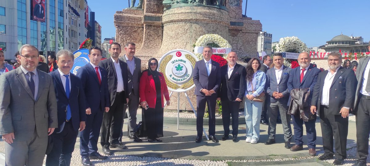19 Mayıs Atatürk’ü Anma, Gençlik ve Spor Bayramı kutlamaları kapsamında, Taksim Cumhuriyet Anıtı’nda düzenlenen Çelenk Sunma Töreni’ne il ve ilçe teşkilat mensuplarımızla birlikte katılım sağladık.

19 Mayıs, Gazi Mustafa Kemal Atatürk’ün gençliğe emanet ettiği bağımsızlık ve
