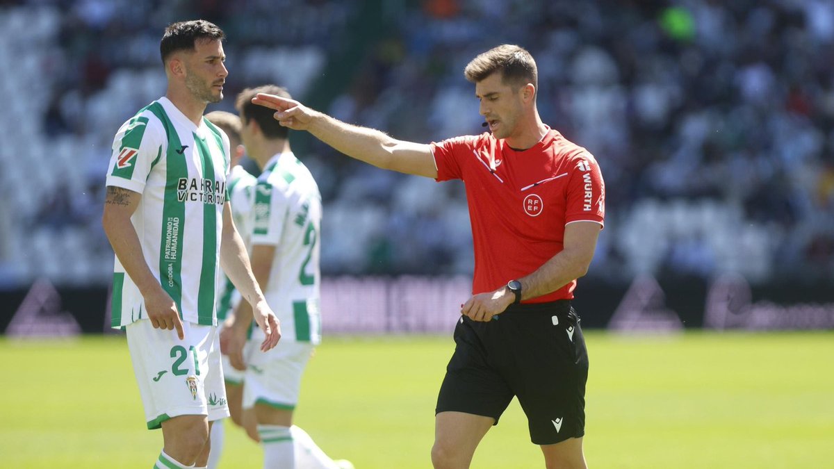 🔴💥 #𝗡𝗼𝘁𝗶𝗰𝗶𝗮𝗔𝗩 | 𝗠𝗼𝗿𝗲𝗻𝗼 𝗔𝗿𝗮𝗴𝗼́𝗻, 𝗰𝗮𝗻𝗱𝗶𝗱𝗮𝘁𝗼 𝗮𝗹 𝗱𝗲𝘀𝗰𝗲𝗻𝘀𝗼 𝗱𝗲 𝗰𝗮𝘁𝗲𝗴𝗼𝗿𝗶́𝗮.

▪️ El CTA considera que su nivel durante la temporada ha dejado mucho que desear, siendo el árbitro que más errores de relevancia ha cometido desde el