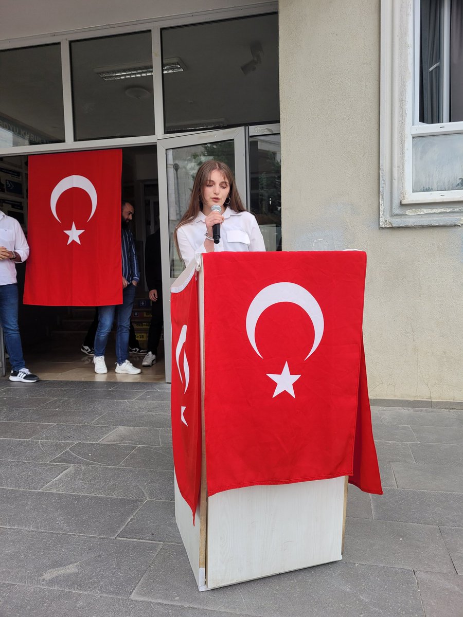 🇹🇷 19 Mayıs Atatürk’ü Anma, Gençlik ve Spor Bayramı kutlu olsun!
✨️Gazi Mustafa Kemal Atatürk’ü ve silah arkadaşlarını saygı, minnet ve rahmetle anıyoruz.

#19Mayıs #genclikvesporbayramı 
<a href="/tcmeb/">Millî Eğitim Bakanlığı</a> <a href="/istanbulilmem/">İstanbul İl Millî Eğitim Müdürlüğü</a> <a href="/istanbul_MTE/">İstanbul Mesleki ve Teknik Eğitim</a> @sancaktepeilcemem <a href="/ugur_sahin/">ugur sahin</a>