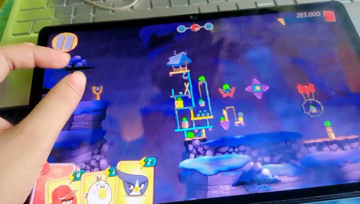 Some people meditate. I play Angry Birds
🤗🤗
