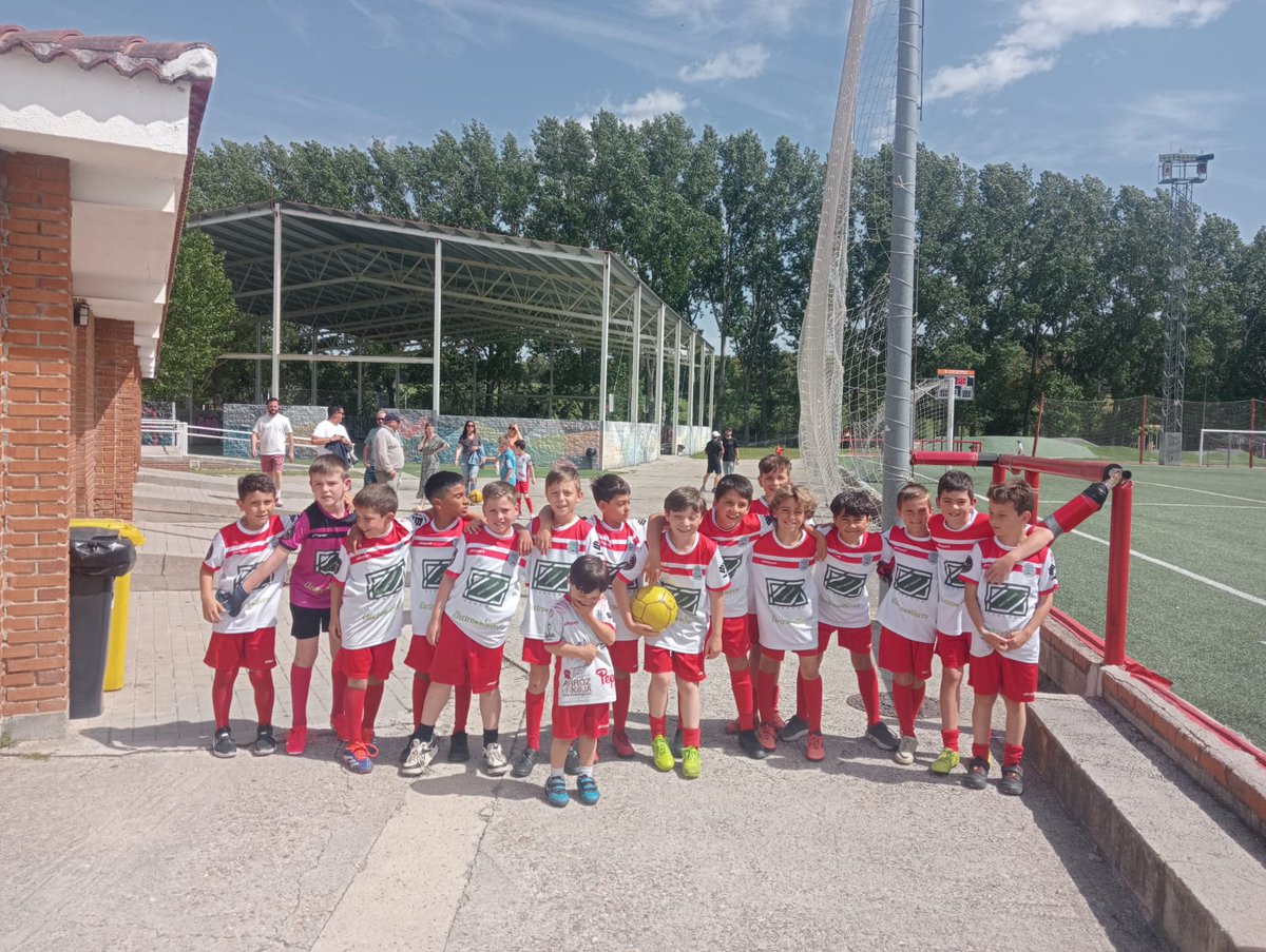 Resultados || Senior A ⚽

✅ J.32 Senior "A" - Preferente Aficionados G.1

Cerceda C.F. "A" (2) vs (1) C.D. Tres Cantos "B"

⚽ Sergio V. 
⚽ Paletas 

Agradecer al equipo BENJAMIN B y BENJAMIN C del Club que estuvo animandonos en el dia de ayer. 

Vamooos Cerceda C.F. ⚪🔴