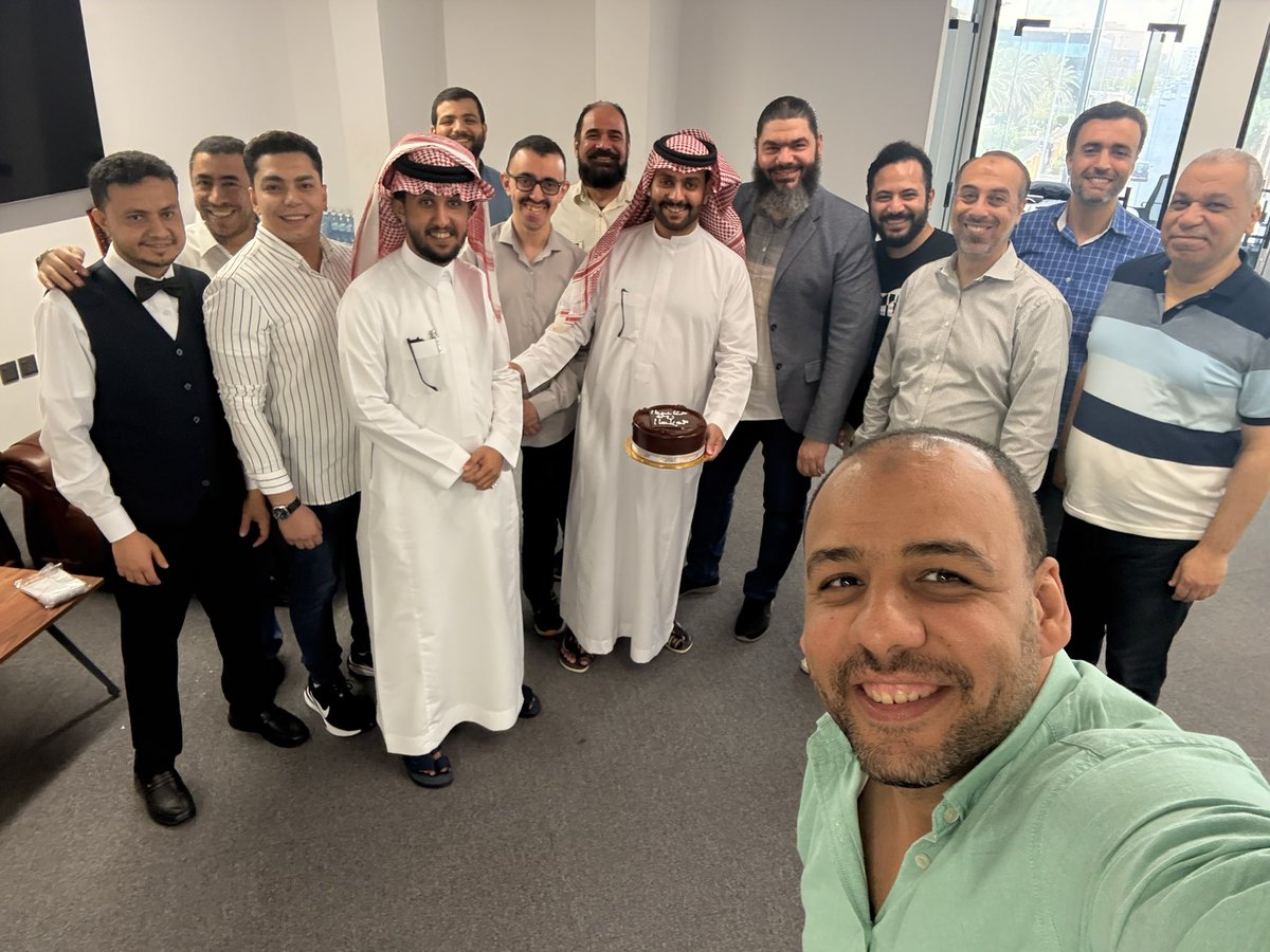 بيئة العمل لا تكتمل إلا بوجود أهلها،
والحمد لله على السلامة مهندس سامي، نورت المكان برجعتك، وعودتك أسعدتنا جميعاً. نسأل الله لك دوام الصحة والعافية، ومن نجاح إلى نجاح بإذن الله.
<a href="/S1mei/">م. سامي بن عبدالله المويهي</a> 
<a href="/MyWazen/">وازن | Wazen ERP</a>