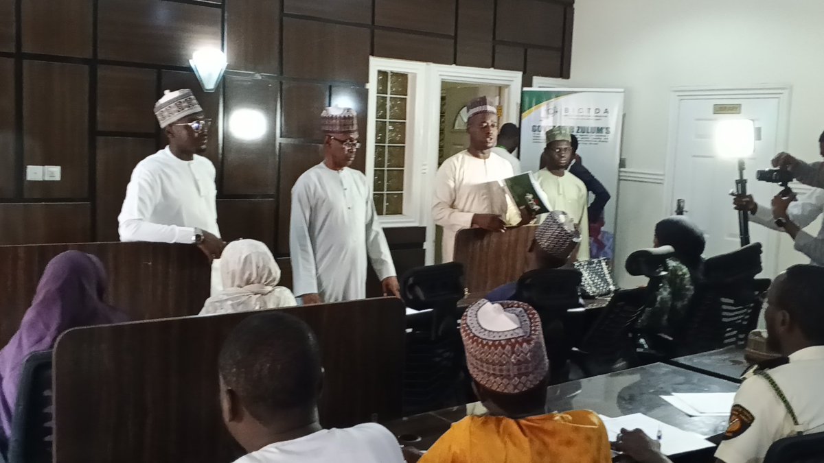 BMB1_Official's tweet photo. Strengthening ICT Capacity of Civil Servants to Enhance Service Delivery in Borno State
...Ongoing Registration
#ICTTraining #CivilServants #BornoState #BICTDA #CIAtech #DigitalTransformation #Egovernance #RegistrationOpen https://t.co/3vjzfVqUb4
