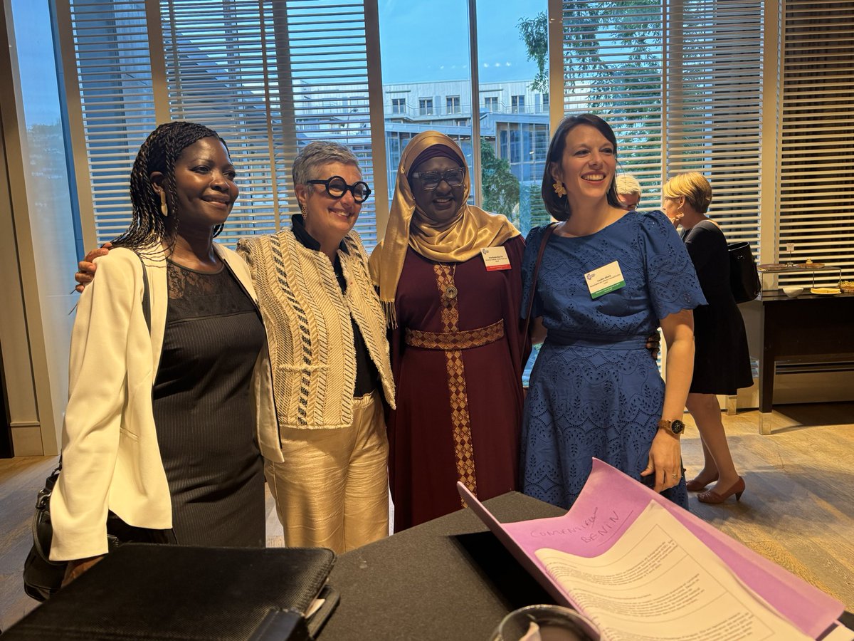 🎙️Fière d’avoir représenté <a href="/FINDdx/">FIND</a> à la 27e édition des #RencontresSanté de <a href="/OIFrancophonie/">La Francophonie</a> &amp; <a href="/LeemFrance/">Leem</a> : Pas de santé sans talents.
Former, attirer, retenir : les talents sont au cœur de l’innovation en santé.
Merci à tous pour les échanges inspirants! 🙏
#Santé