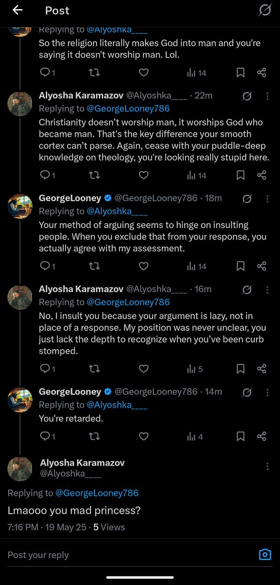 Alyoshka____'s tweet image. Pro tip: never play checkers with a chess grandmaster.