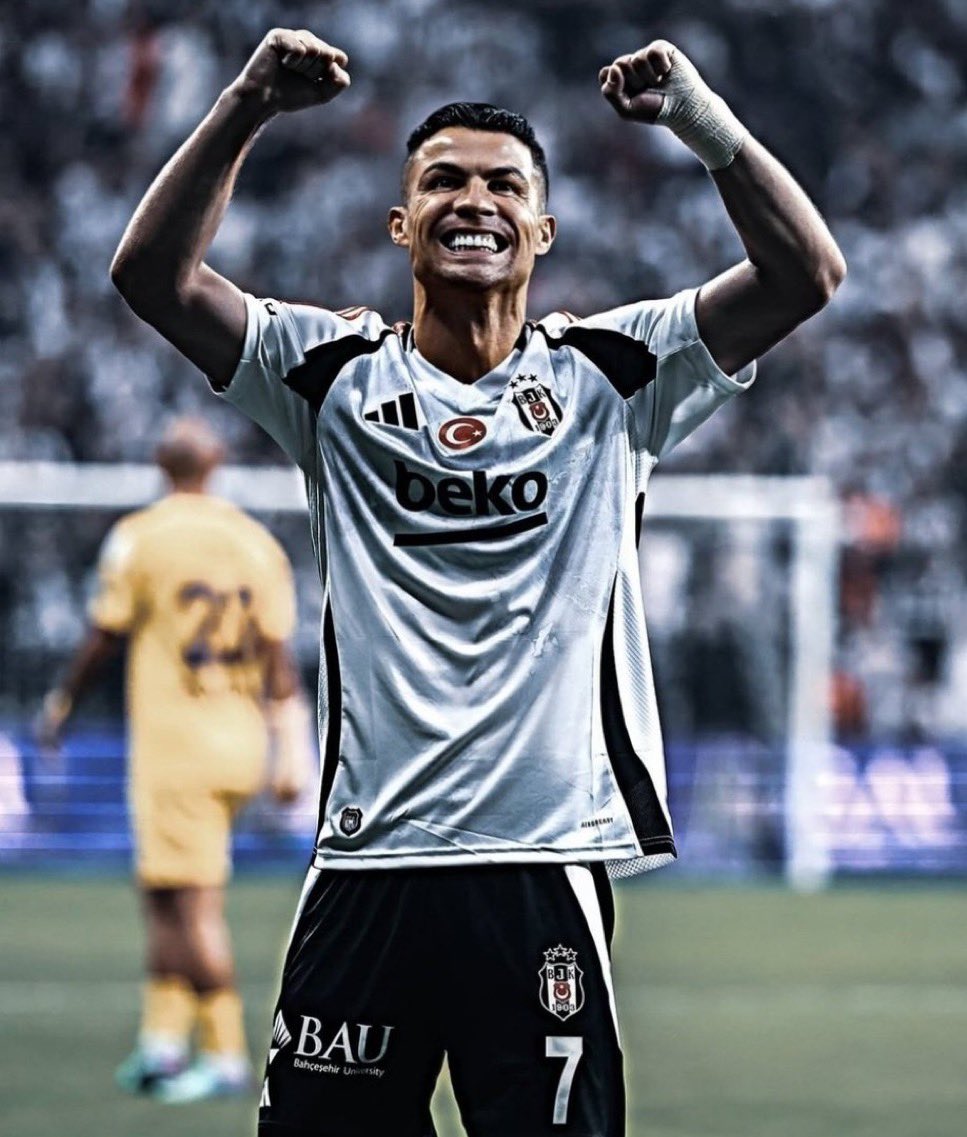 tweetin altına #ComeToBesiktasRonaldo yazan herkesi takip ediyoruz 

güçlü bir beşiktaş için takipleşme zamanı