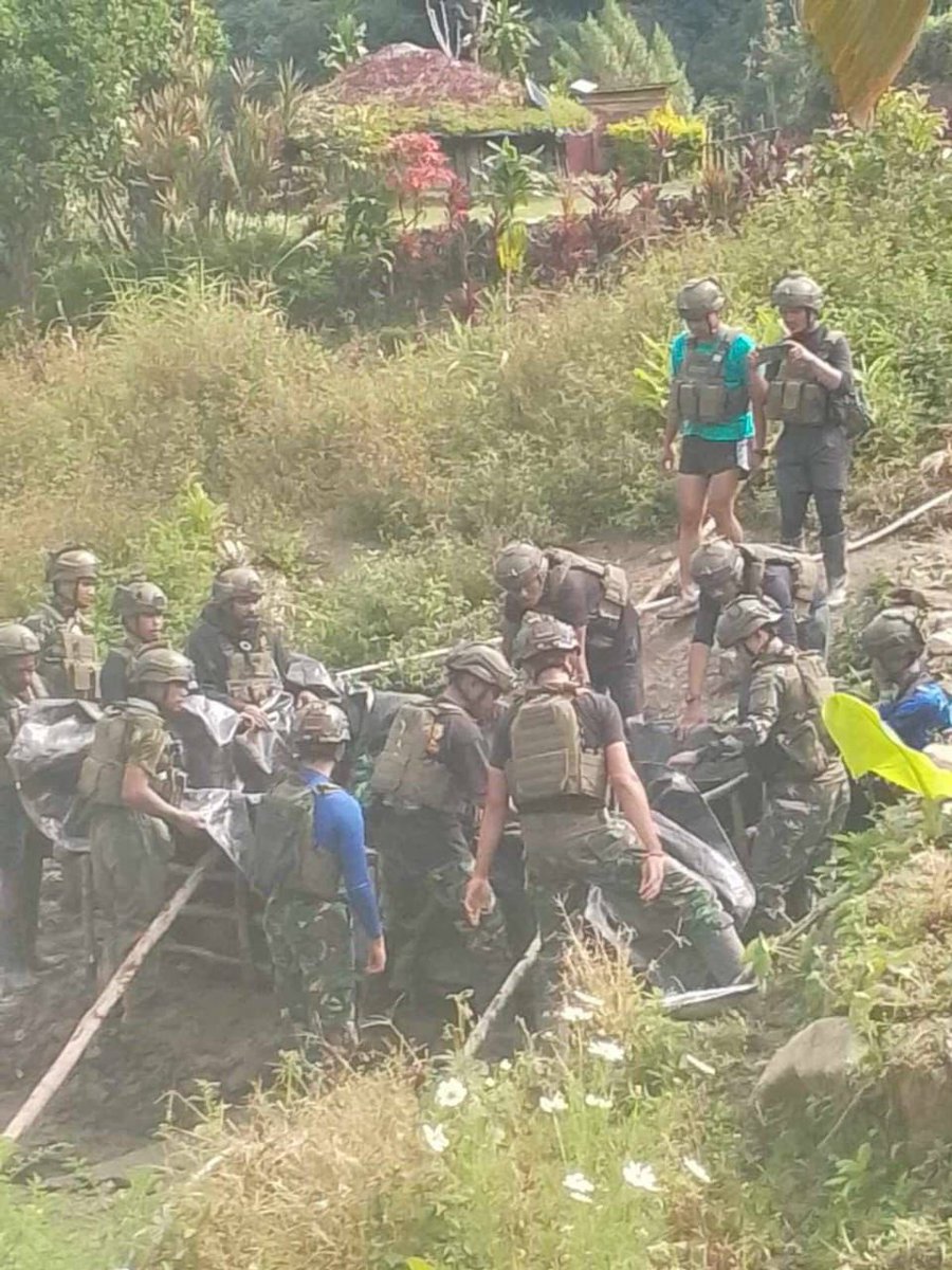 VeronicaKoman's tweet image. Puncak, West Papua

For the past month, Indonesian forces have been occupying schools and using them as military posts in the villages of Jugulogoma, Jambul, Ampobera, and Dambet.