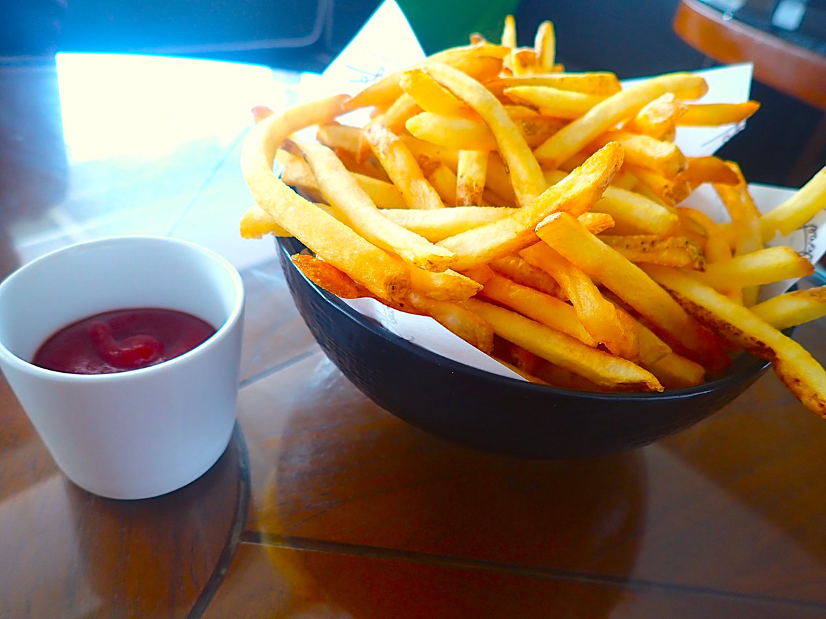 lovelandcasino's tweet image. 57階で休憩。
風が気持ちいいです。

#マリーナベイサンズ #Spago