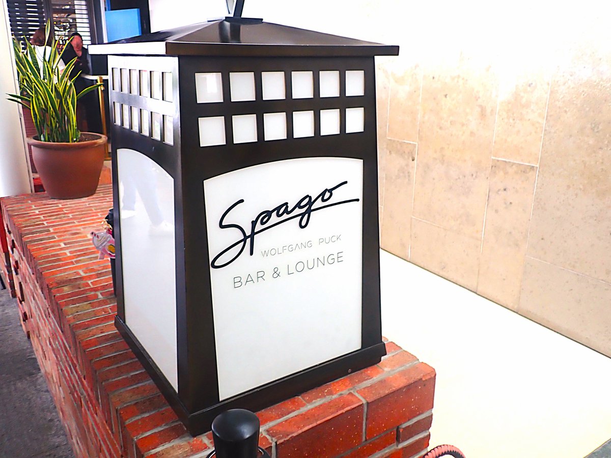 lovelandcasino's tweet image. 57階で休憩。
風が気持ちいいです。

#マリーナベイサンズ #Spago