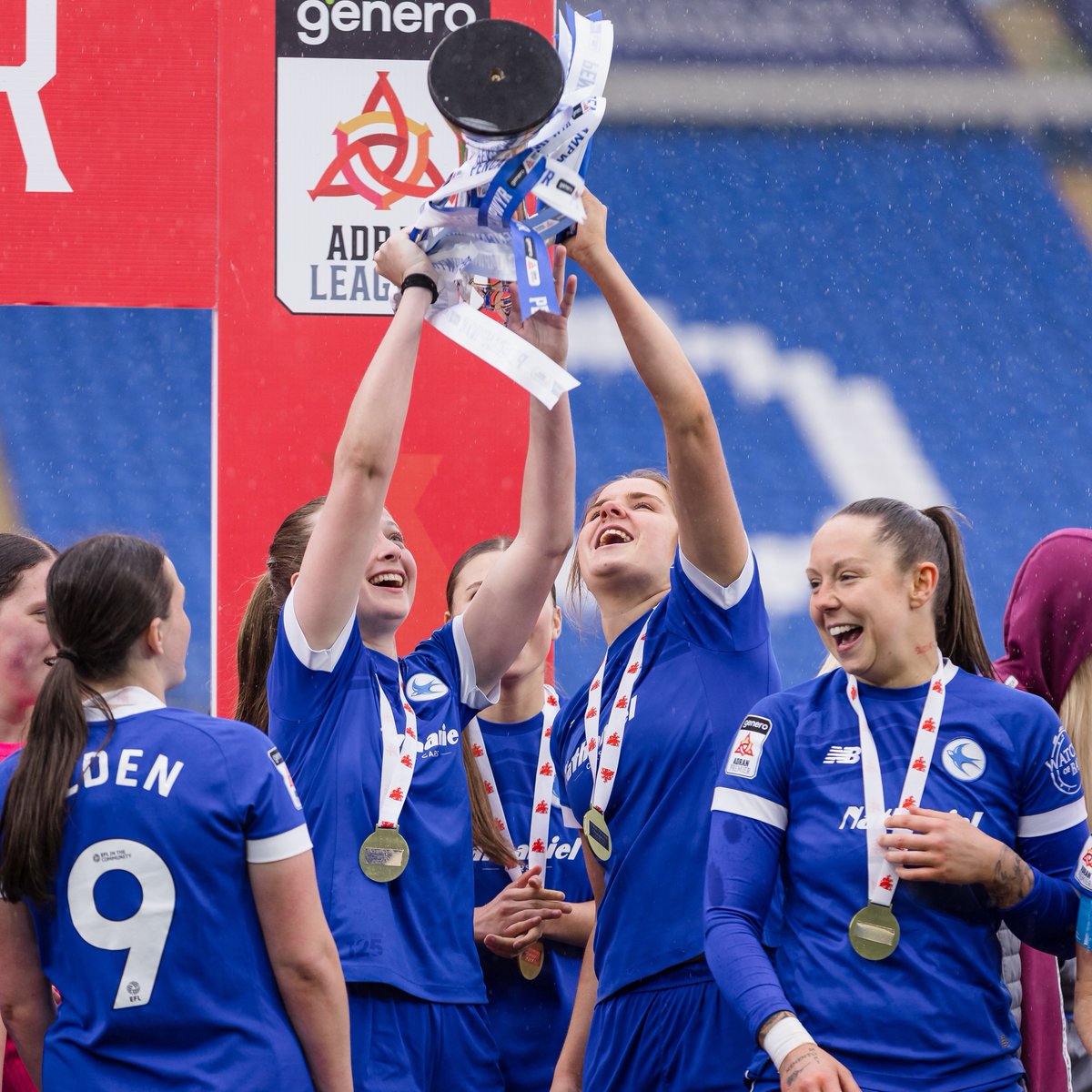 AdranLeagues's tweet photo. Voting for the #FAWNationalLeagueAwards closes at 5pm today! ⏰

Make sure you have your say here ⤵️